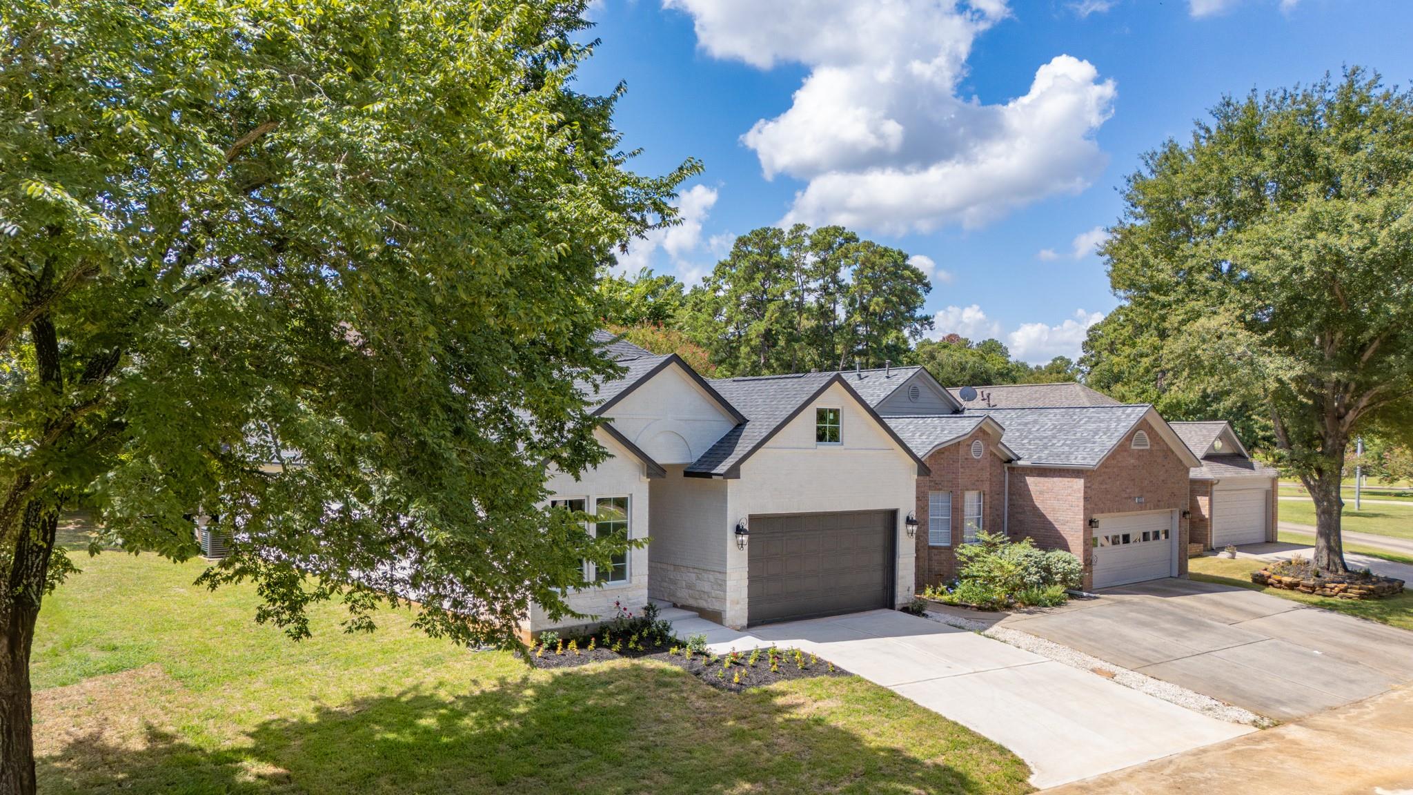 101 Fairway View Ct