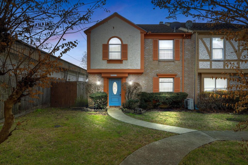 Photo of 17114 Beaver Springs Drive #8, Houston, TX 77090 (MLS # 46312924)