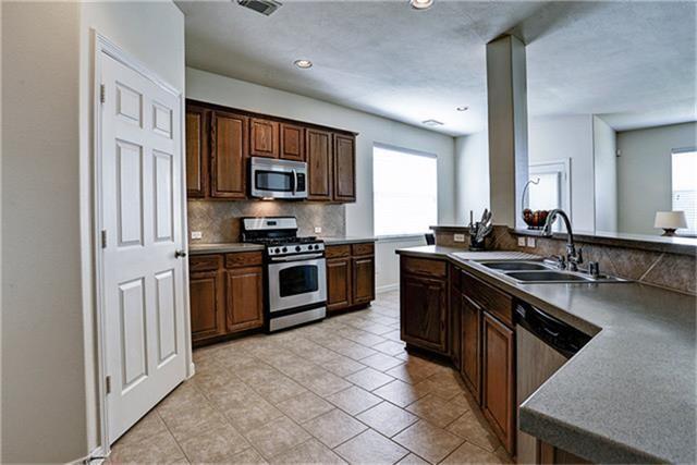 4502 Aspen Leaf Lane