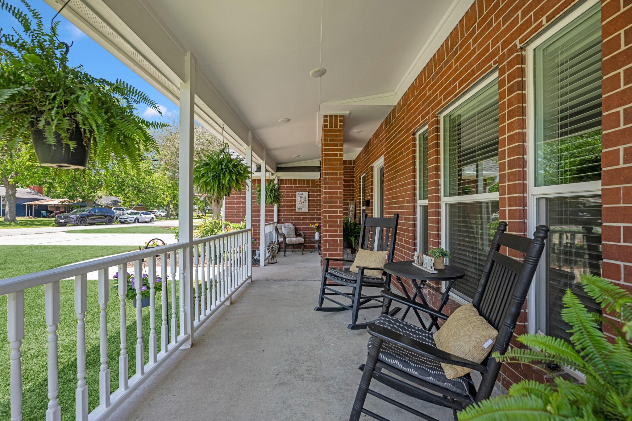 606 Walnut Street