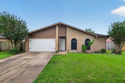 Photo of 6447 W Fuqua Drive, Houston, TX 77489 (MLS # 41681360)