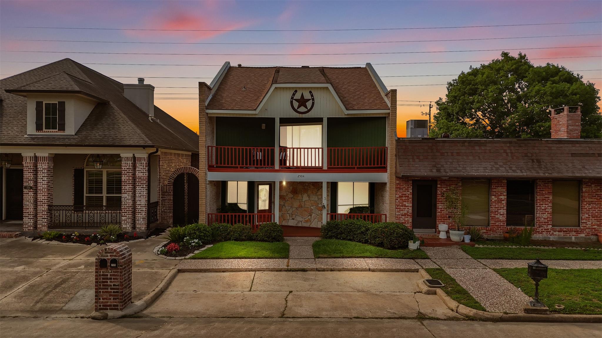 2504 Country Club Drive