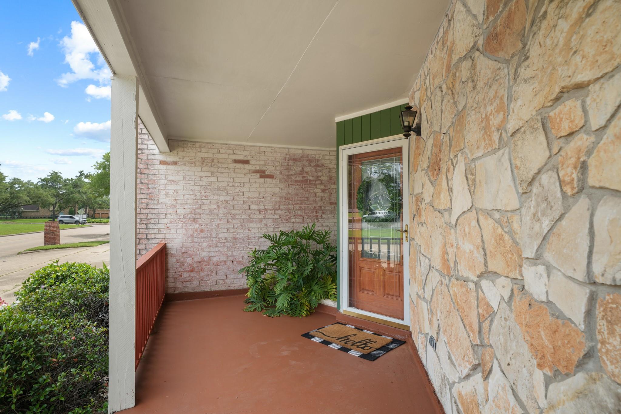 2504 Country Club Drive