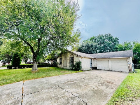Photo of 2523 Woodbough Drive, Houston, TX 77038 (MLS # 35942282)
