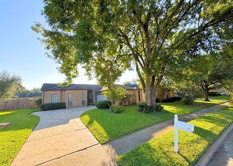 Photo of 2011 Echo Ridge Rdg, Sugar Land, TX 77478 (MLS # 91850933) Photo of 2011 Echo Ridge Rdg, Sugar Land, TX 77478 (MLS # 91850933)