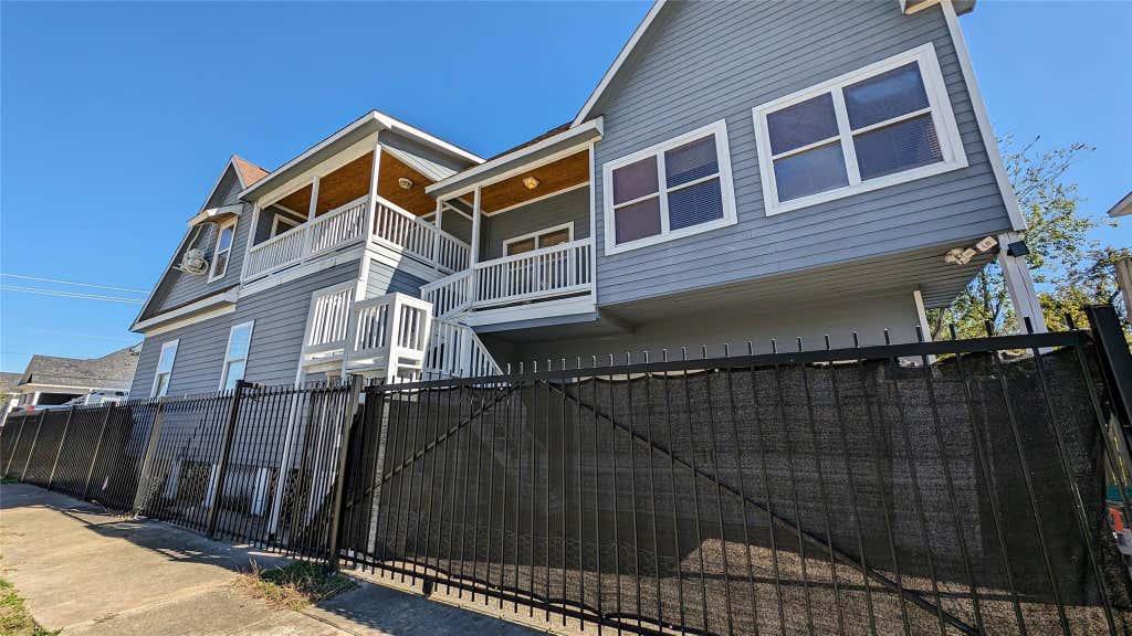 Photo of 702 Paschall Street #B, Houston, TX 77009 (MLS # 30762956)