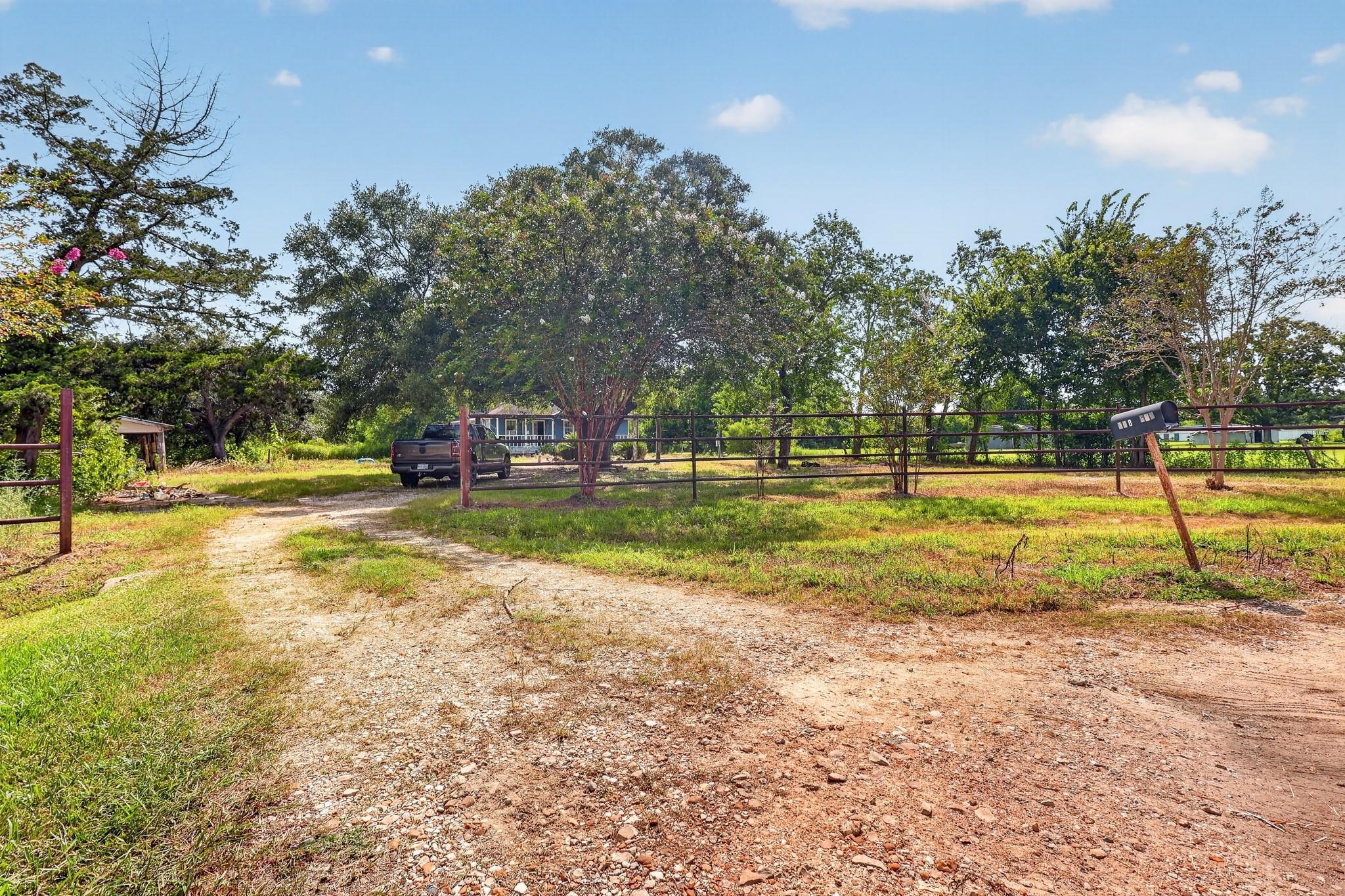 118 County Road 932a/Elm