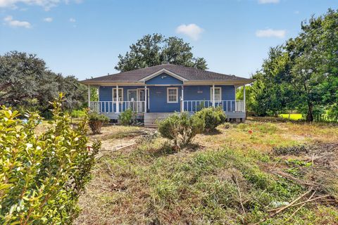 Photo of 118 County Road 932a/Elm, Alvin, TX 77511 (MLS # 14703898)