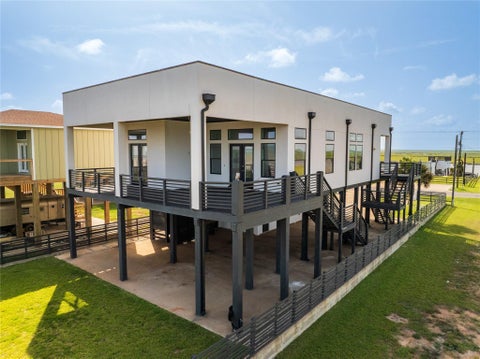 Photo of 1402 County Road 230 #230, Bay City, TX 77414 (MLS # 62069679)