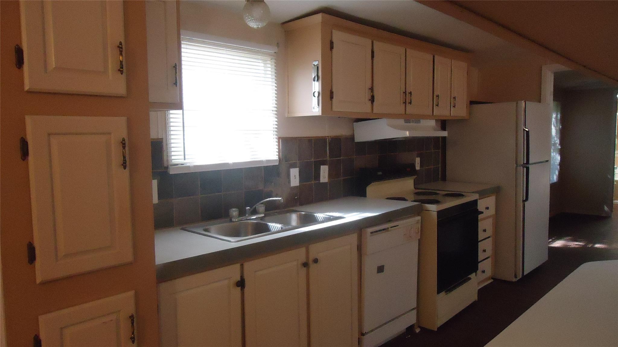 108 Gossett Street B