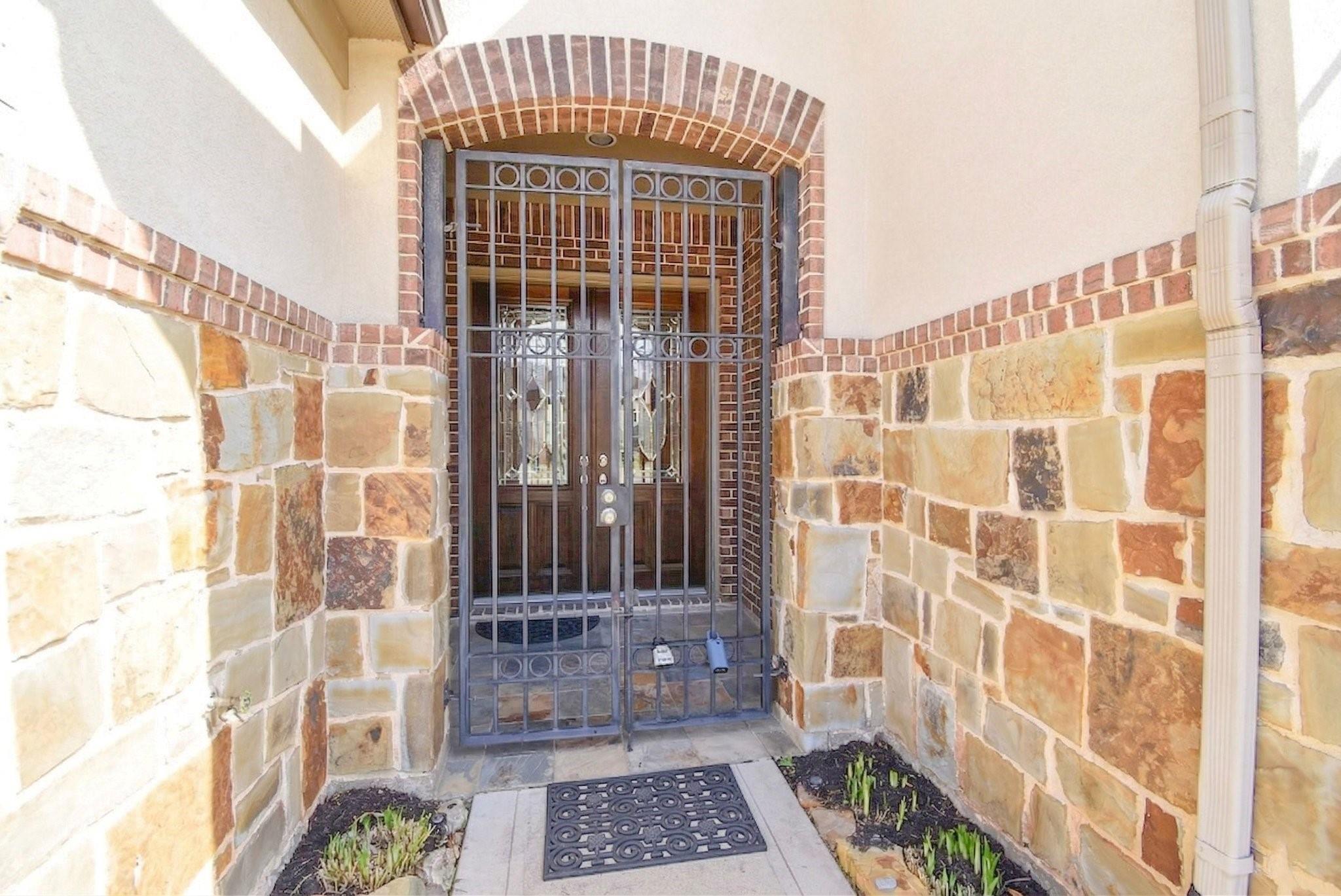 9515 Spring Rose Drive