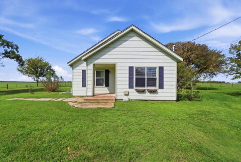 Photo of 427 County Road 304, Palacios, TX 77465 (MLS # 84142218)