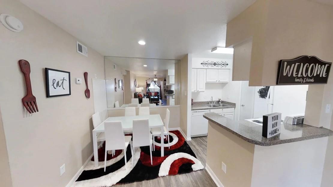 515 S Bender Avenue 2215