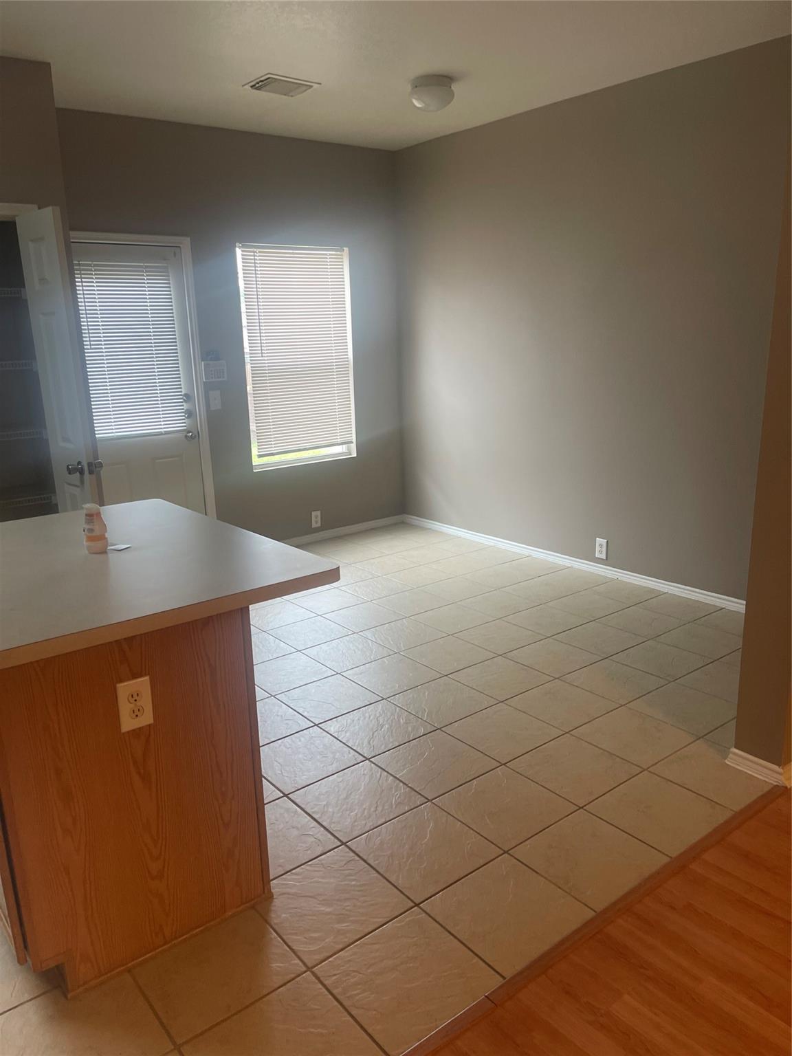 2215 Walnut Fair Lane