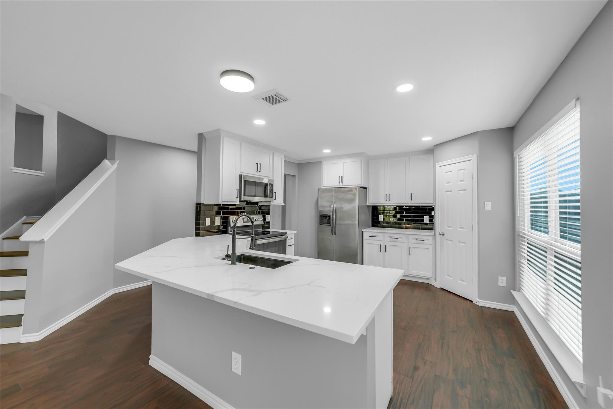 2214 Shady Pine Drive