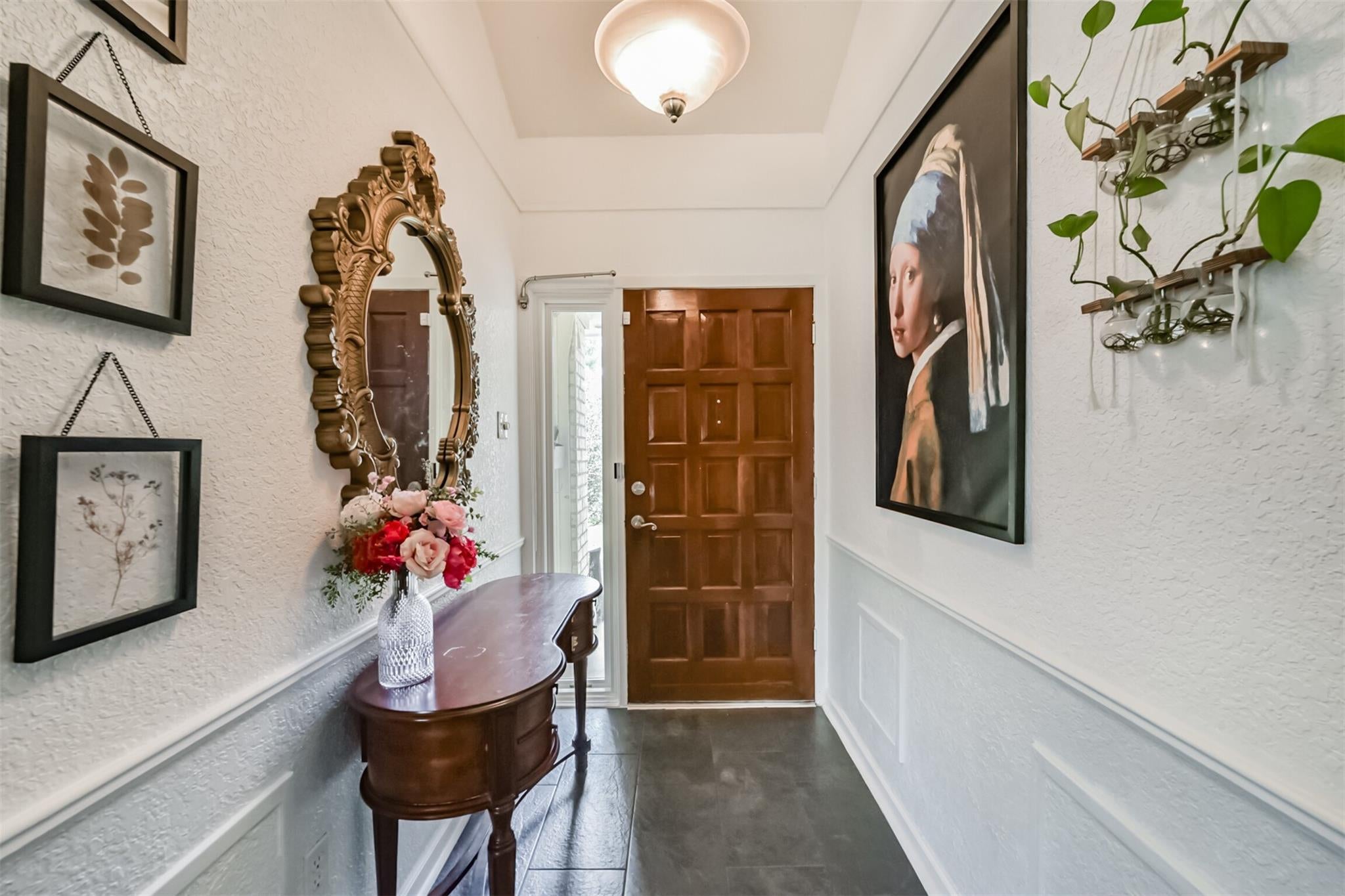 1749 Dolphin Drive