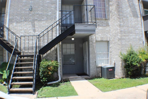 Photo of 9700 Leawood Boulevard #1713, Houston, TX 77099 (MLS # 74900675)