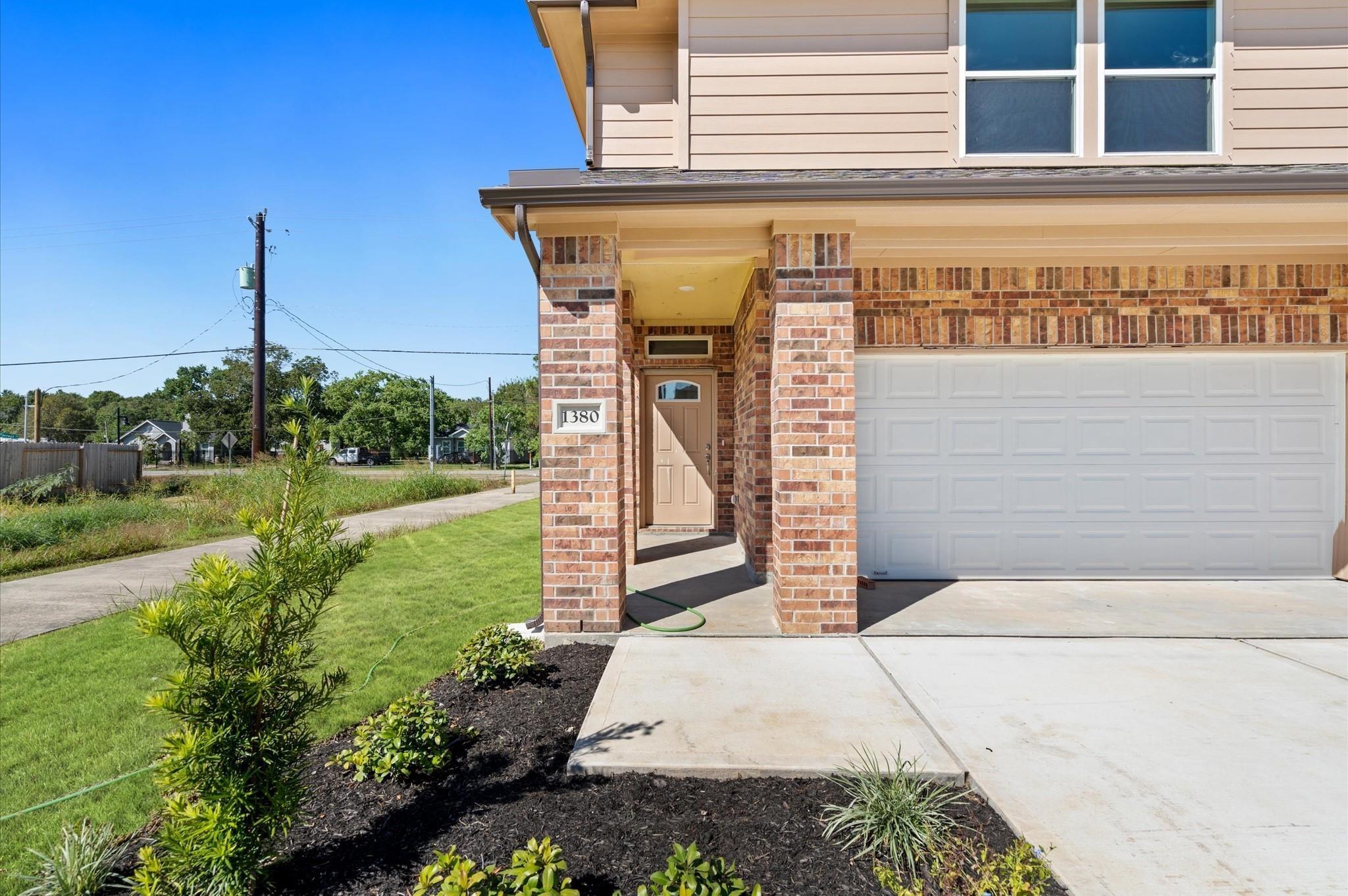 1375 Mixander Way