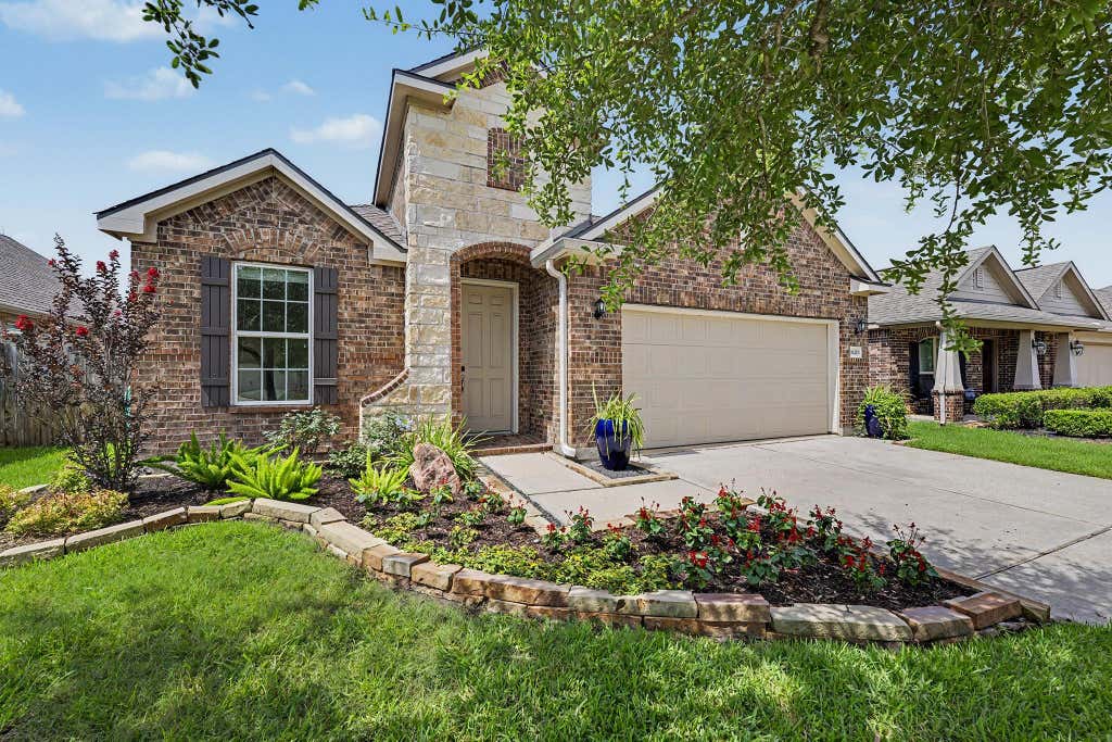 Photo of 18219 Bridle Meadow Lane, Tomball, TX 77377 (MLS # 47522325)