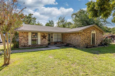 Homes For Sale - 501 N Magnolia Street<br/> Highlands, TX 77562