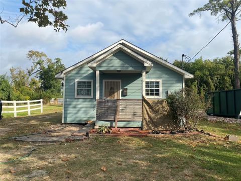 Photo of 3425 King Street, Houston, TX 77026 (MLS # 72030262)
