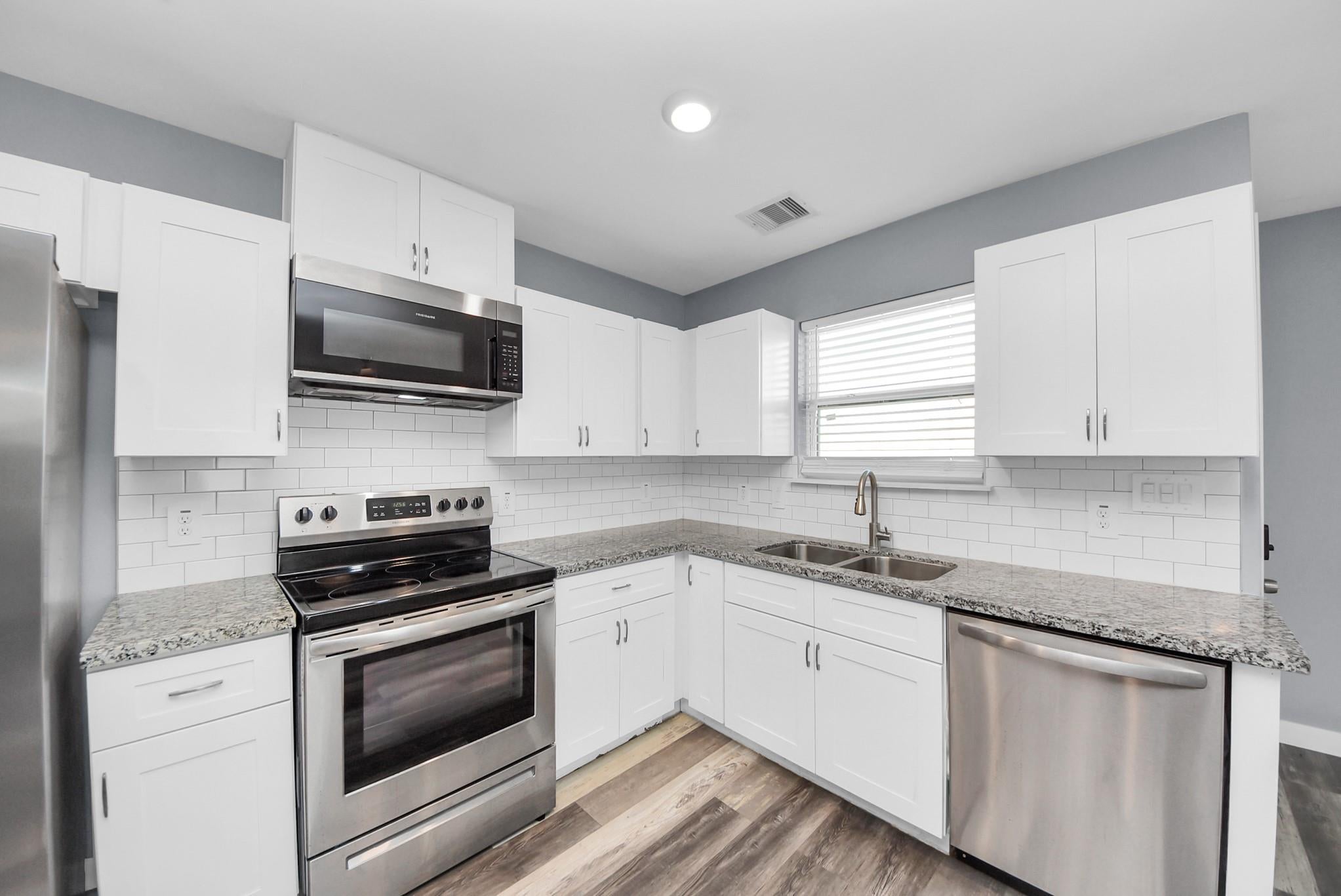 618 Maple Way A/B