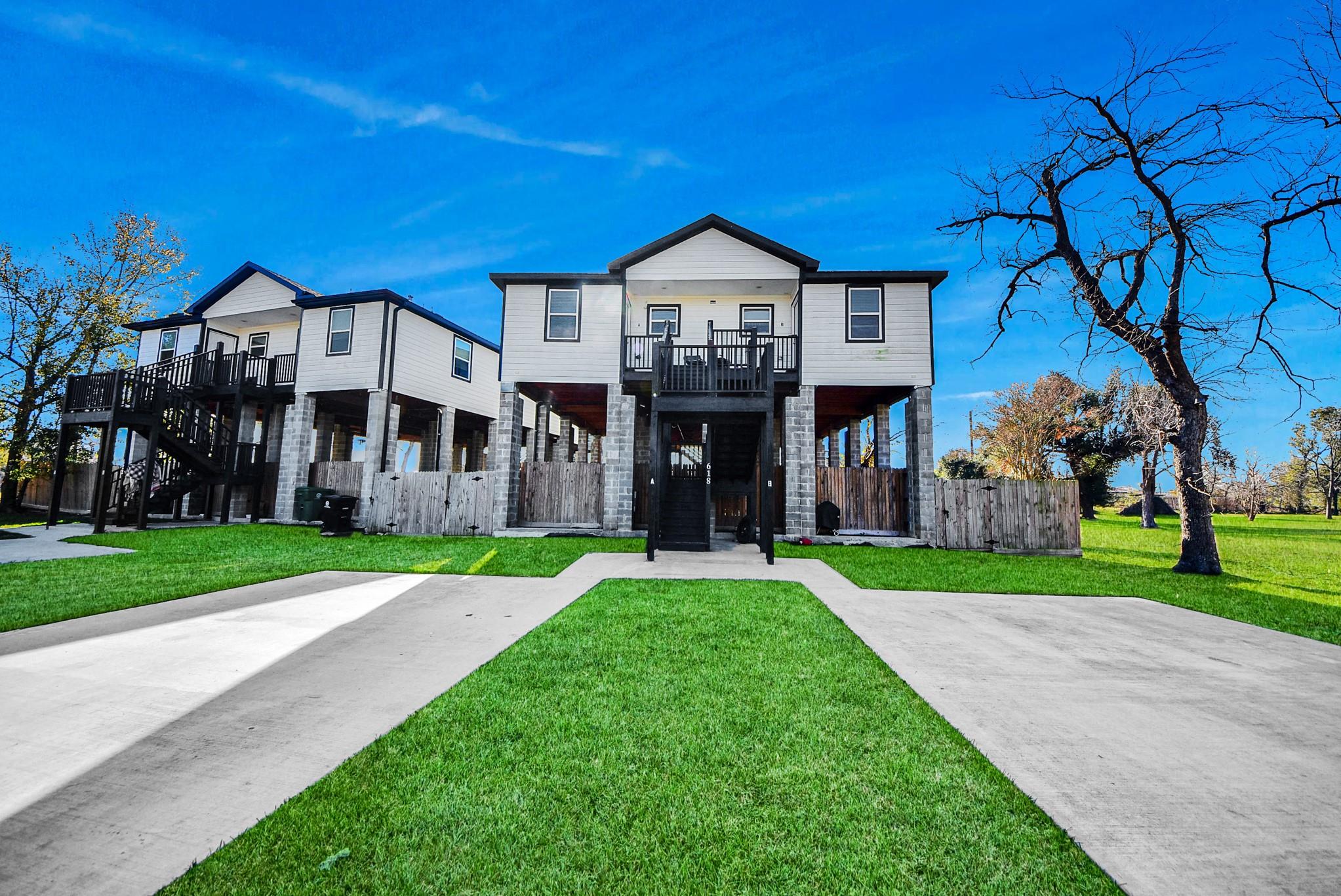 618 Maple Way A/B