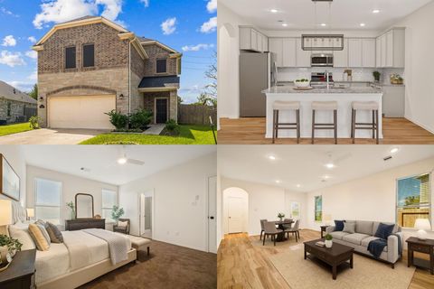 Photo of 8302 Balding Drive, Fulshear, TX 77441 (MLS # 32215167)