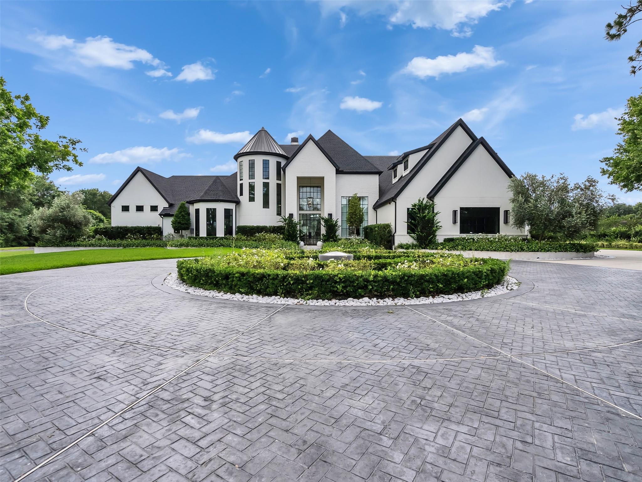 2520 San Miguel Drive