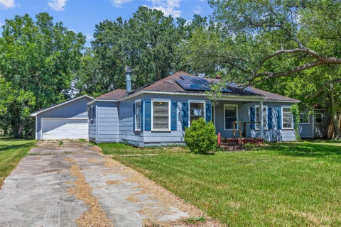 Photo of 1904 Wright Boulevard, Baytown, TX 77520 (MLS # 25949500)