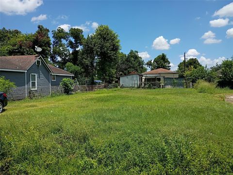 Photo of 4017 Lelia Street, Houston, TX 77026 (MLS # 21370508)