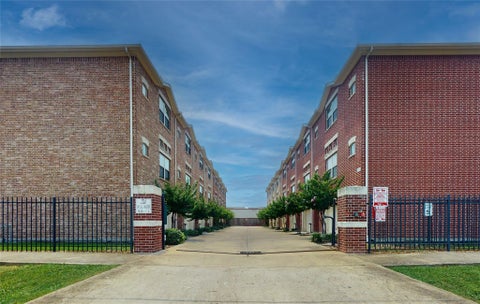 Photo of 2710 Hullsmith Drive #202, Houston, TX 77063 (MLS # 4948171)