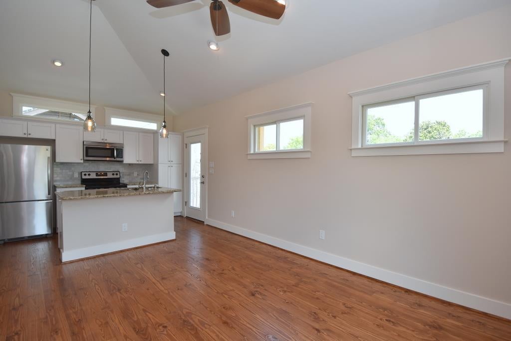 119 E 26th A
