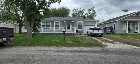 Photo of 1206 Nelson Street, Yoakum, TX 77995 (MLS # 8418518)