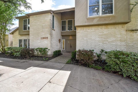 Photo of 11806 Braesridge Drive, Houston, TX 77071 (MLS # 84396964)