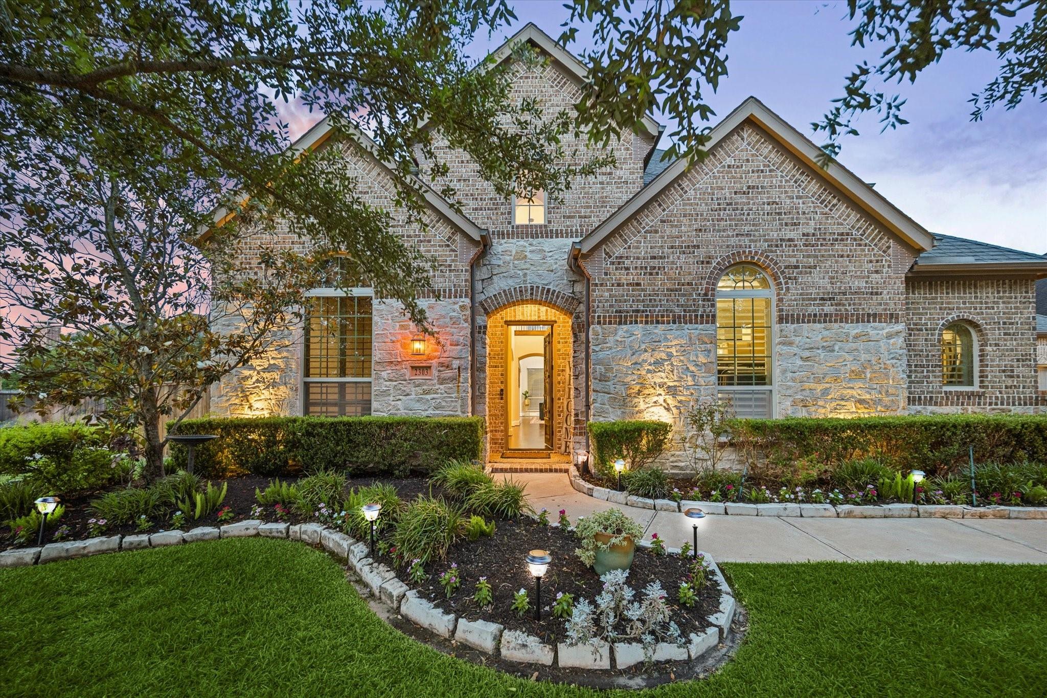 2303 Draycutt Drive