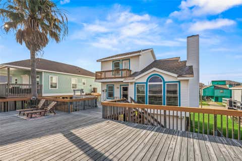 Photo of 313 Schooner Drive, Freeport, TX 77541 (MLS # 22601786)