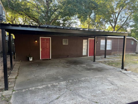 Photo of 829 Oak Street ST #A, Houston, TX 77018 (MLS # 26111190)