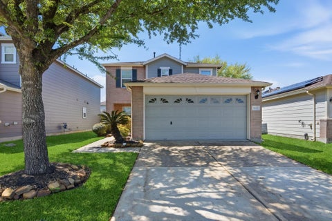 Photo of 6615 E Green Pear Lane, Houston, TX 77049 (MLS # 41598174)