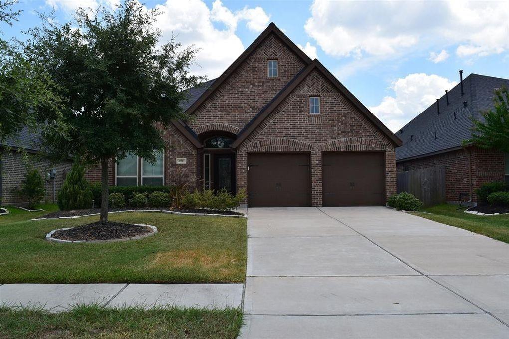 2911 Naples Park Lane Lane
