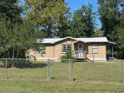 Photo of 410 E Gregg Street, Mount Enterprise, TX 75681 (MLS # 74777664)