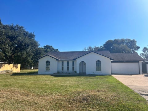 Photo of 12307 Robert Lane, Santa Fe, TX 77510 (MLS # 97064349)