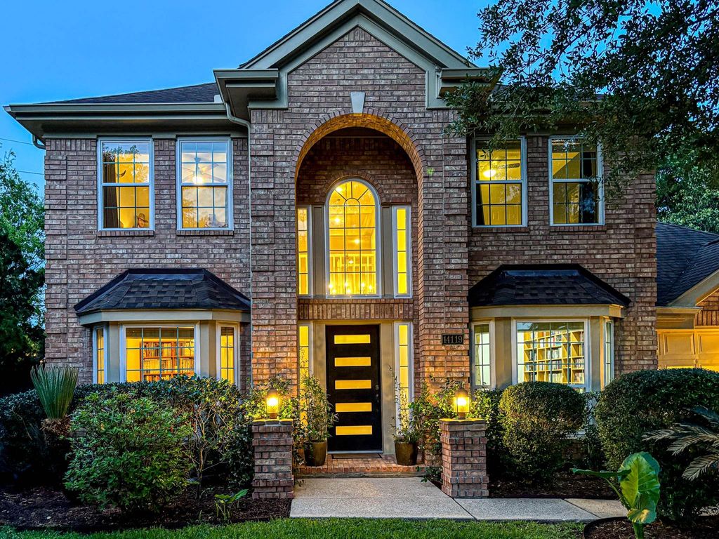 Photo of 14119 Swallowfield Drive, Houston, TX 77077 (MLS # 31196003)