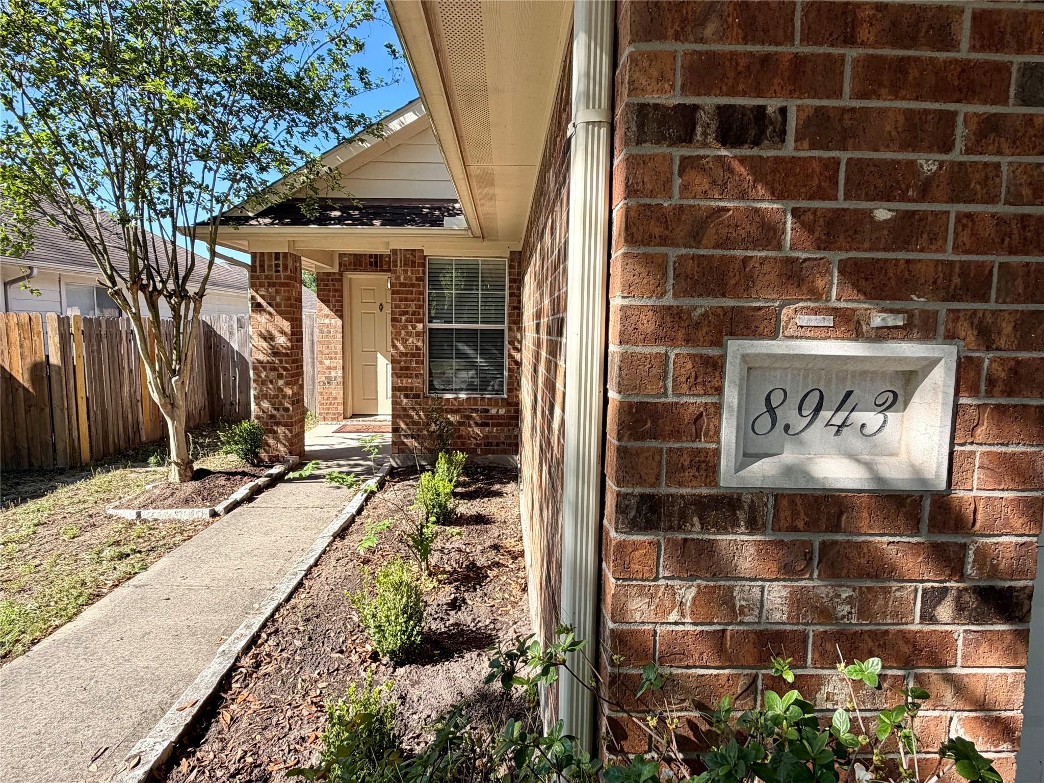 8943 Farm Ridge Lane