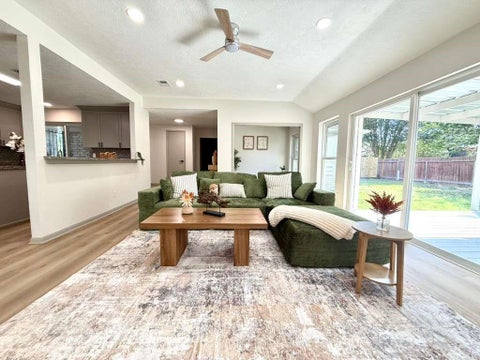 Photo of 3826 Manordale Drive, Houston, TX 77082 (MLS # 1068888)