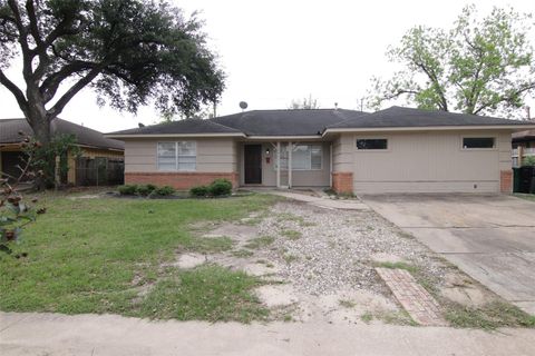 Photo of 7941 Longridge Drive, Houston, TX 77055 (MLS # 62007115)