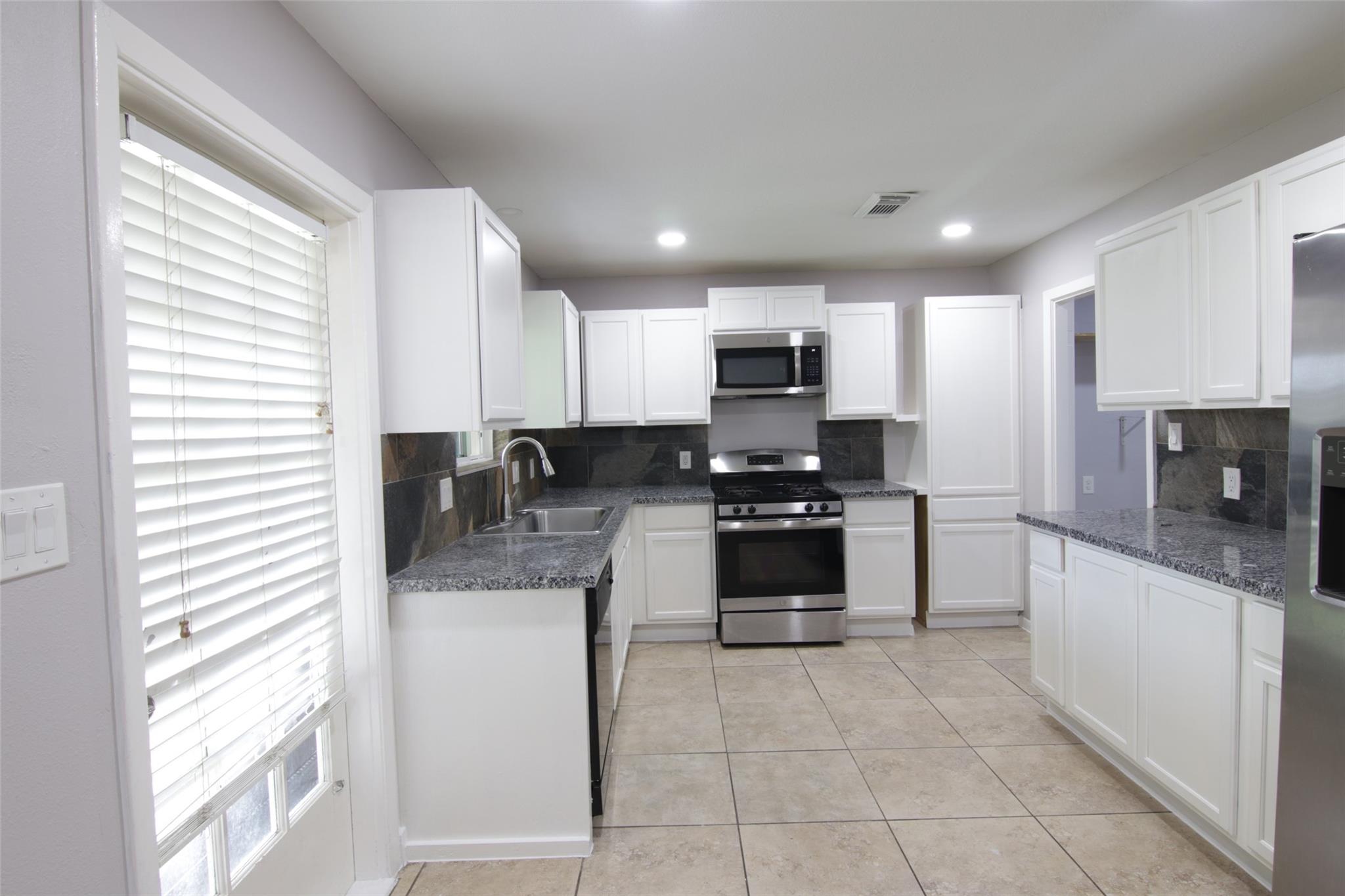 7941 Longridge Drive