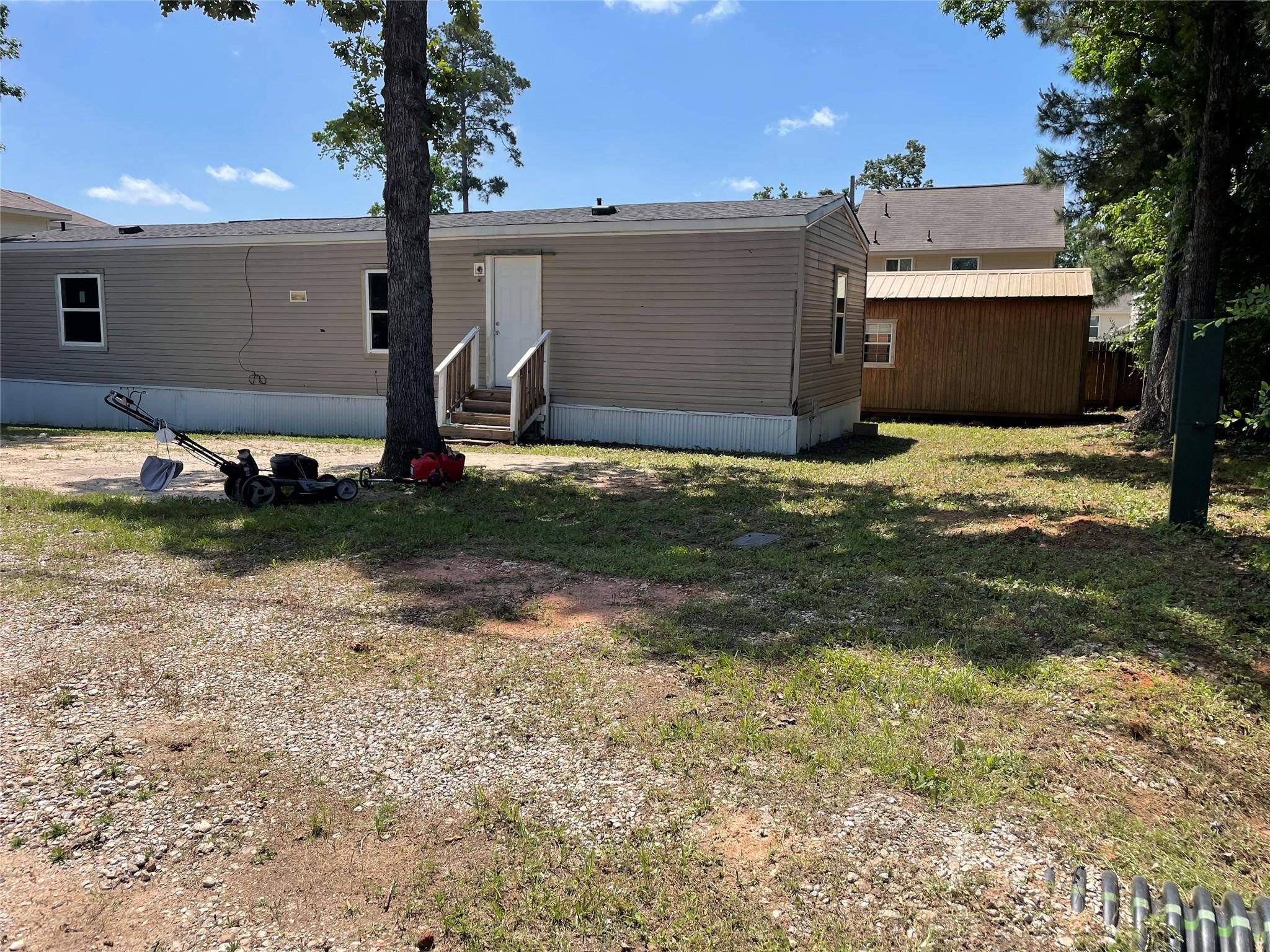16657 E Forrestal