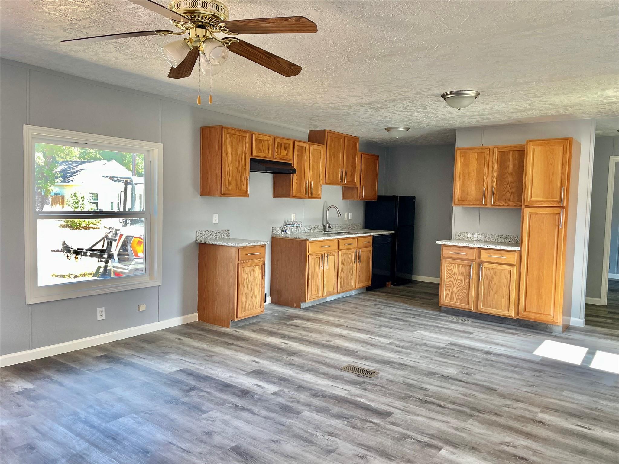 16657 E Forrestal