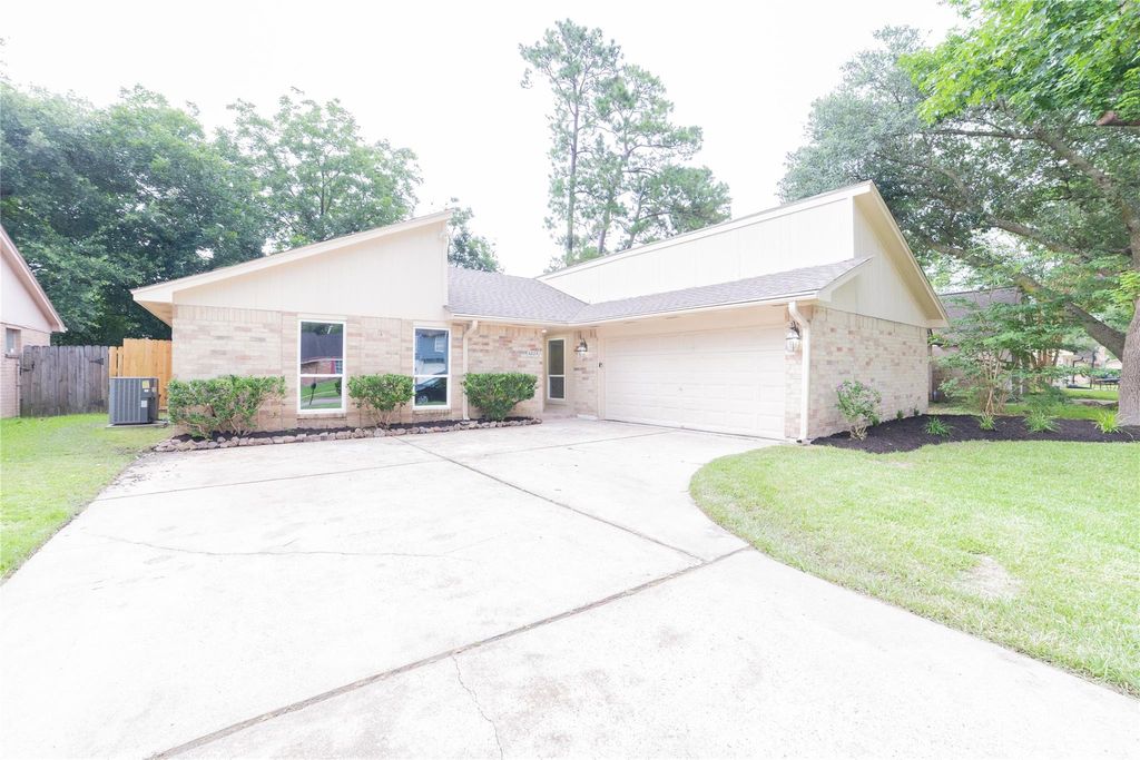 Photo of 5823 Toddington Road, Humble, TX 77346 (MLS # 68288177)